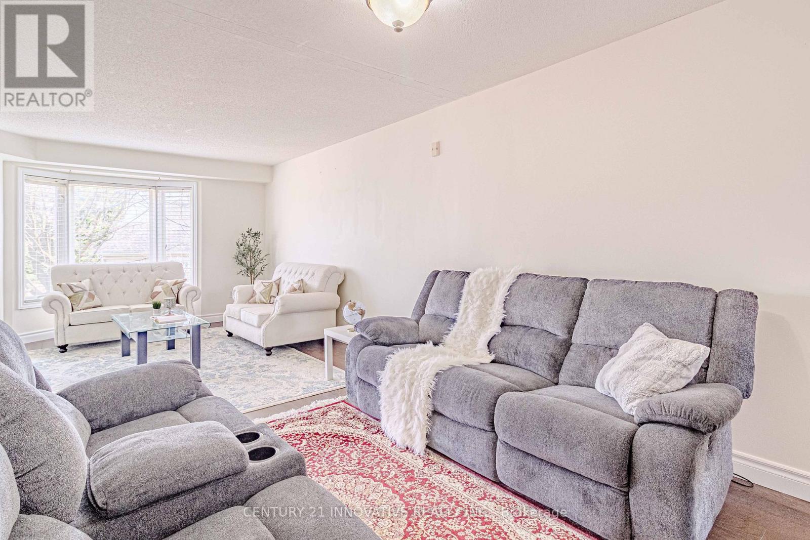 29 Brookheath Lane, Hamilton (Mount Hope), Ontario  L0R 1W0 - Photo 8 - X12061223