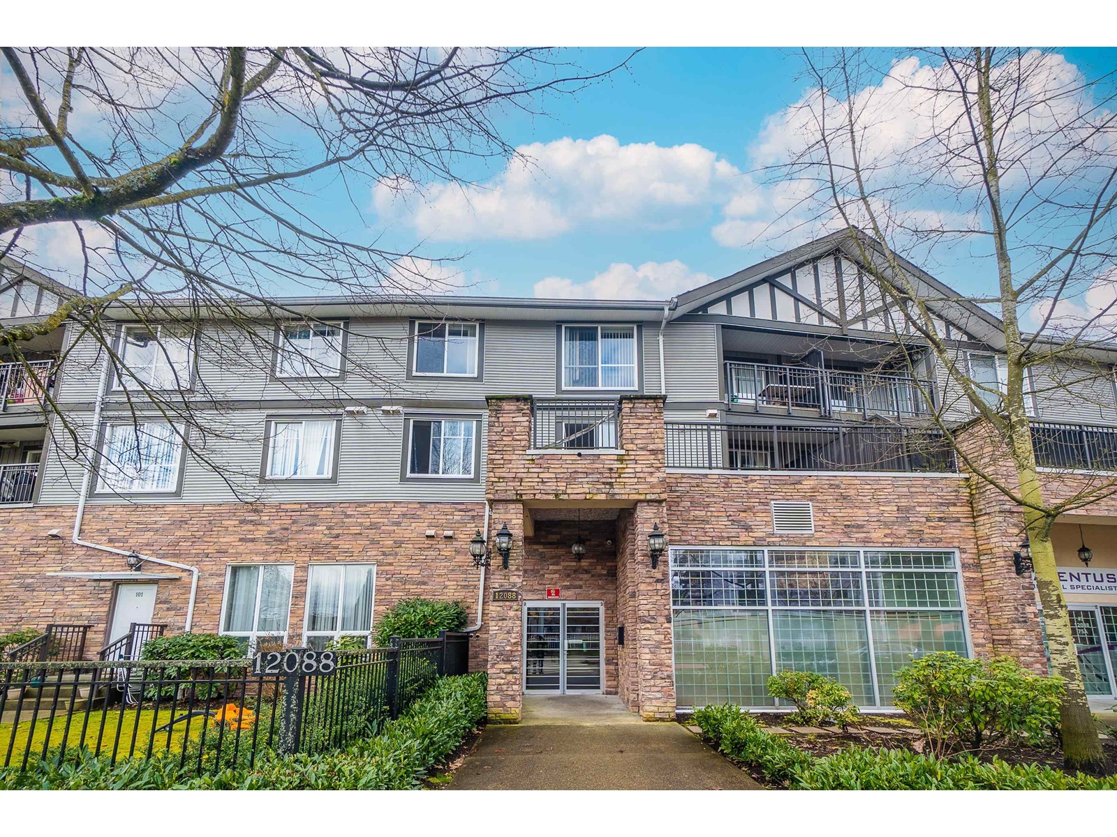 312 12088 75A AVENUE, Surrey, British Columbia