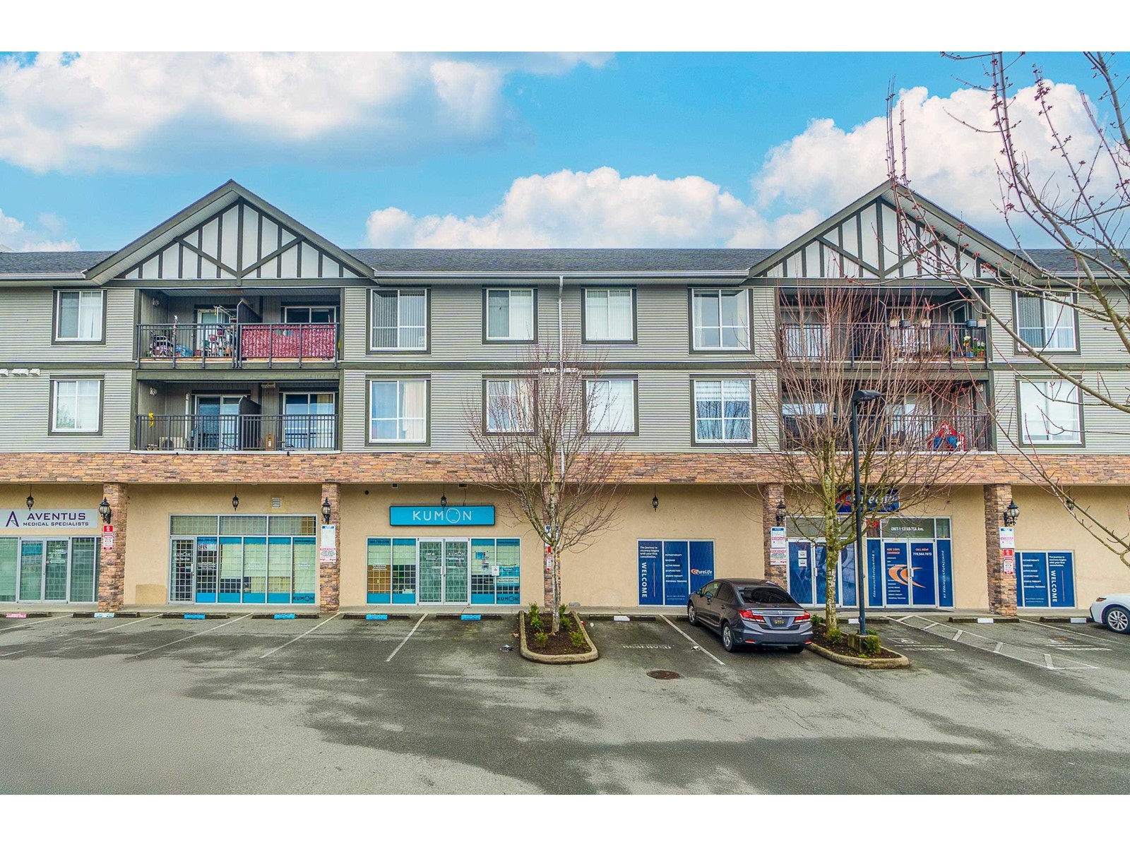 312 12088 75a Avenue, Surrey, British Columbia  V3W 1Y4 - Photo 2 - R2981341