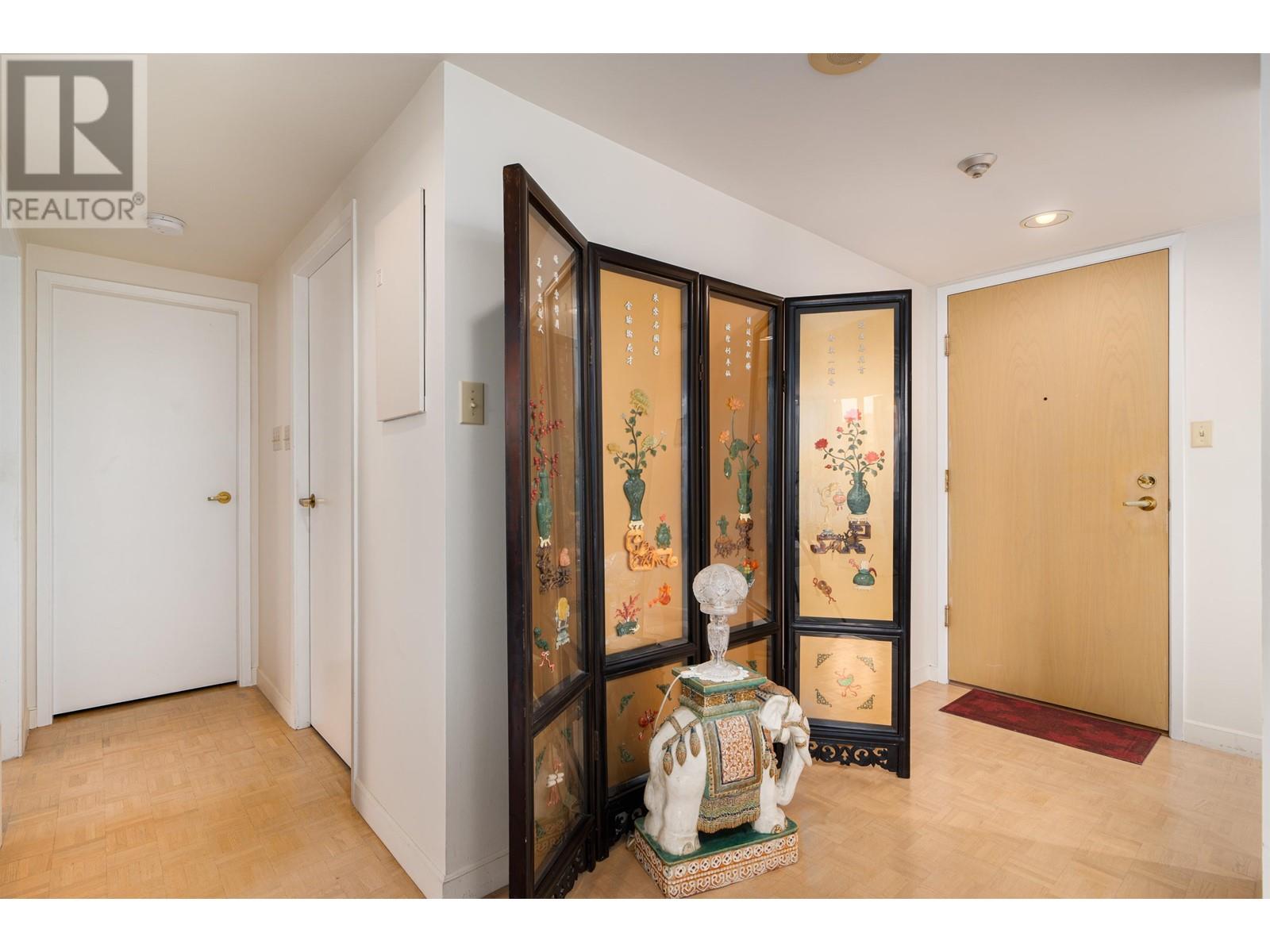 903 717 Jervis Street, Vancouver, British Columbia  V6E 4L5 - Photo 1 - R2985401