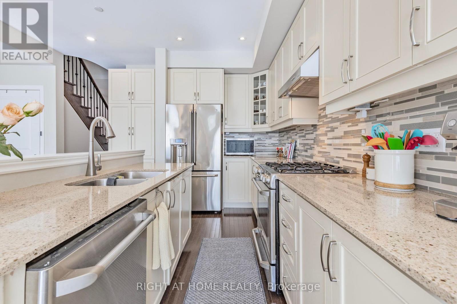89 - 1331 Major Mackenzie Drive W, Vaughan (Patterson), Ontario  L6A 4W4 - Photo 8 - N12061257