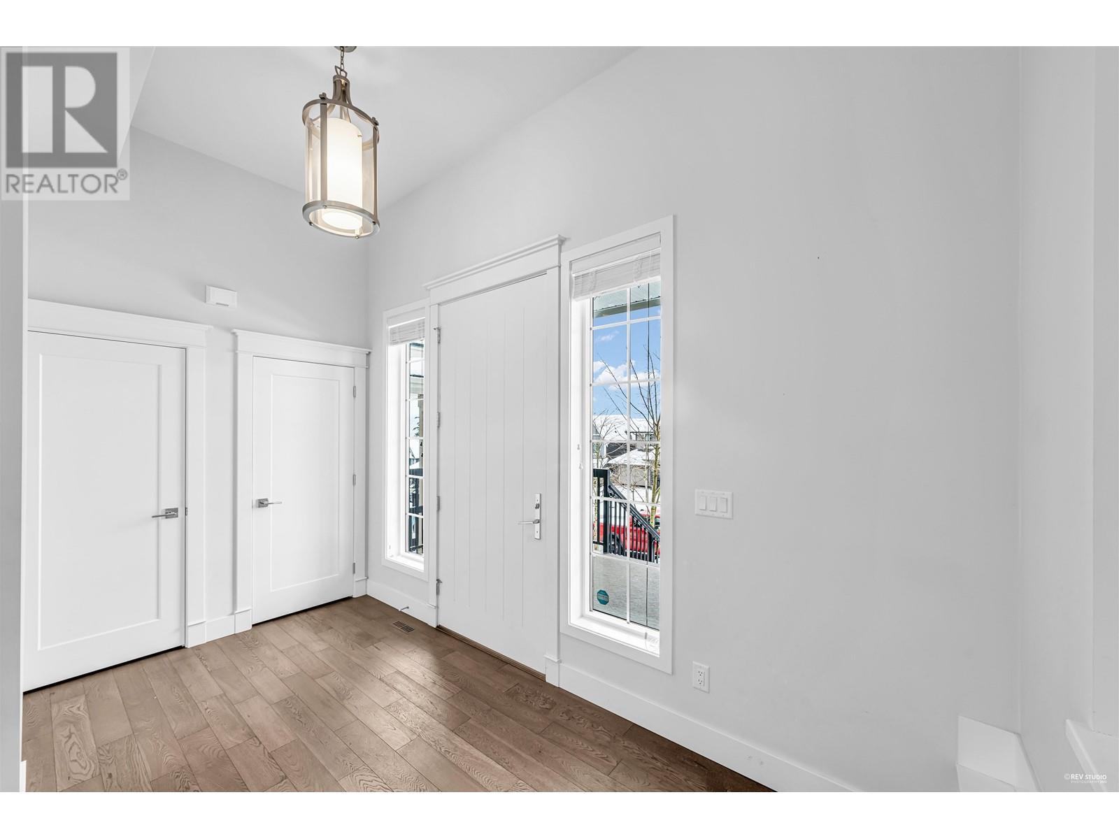 Property at 3575 SHEFFIELD AVENUE image 5