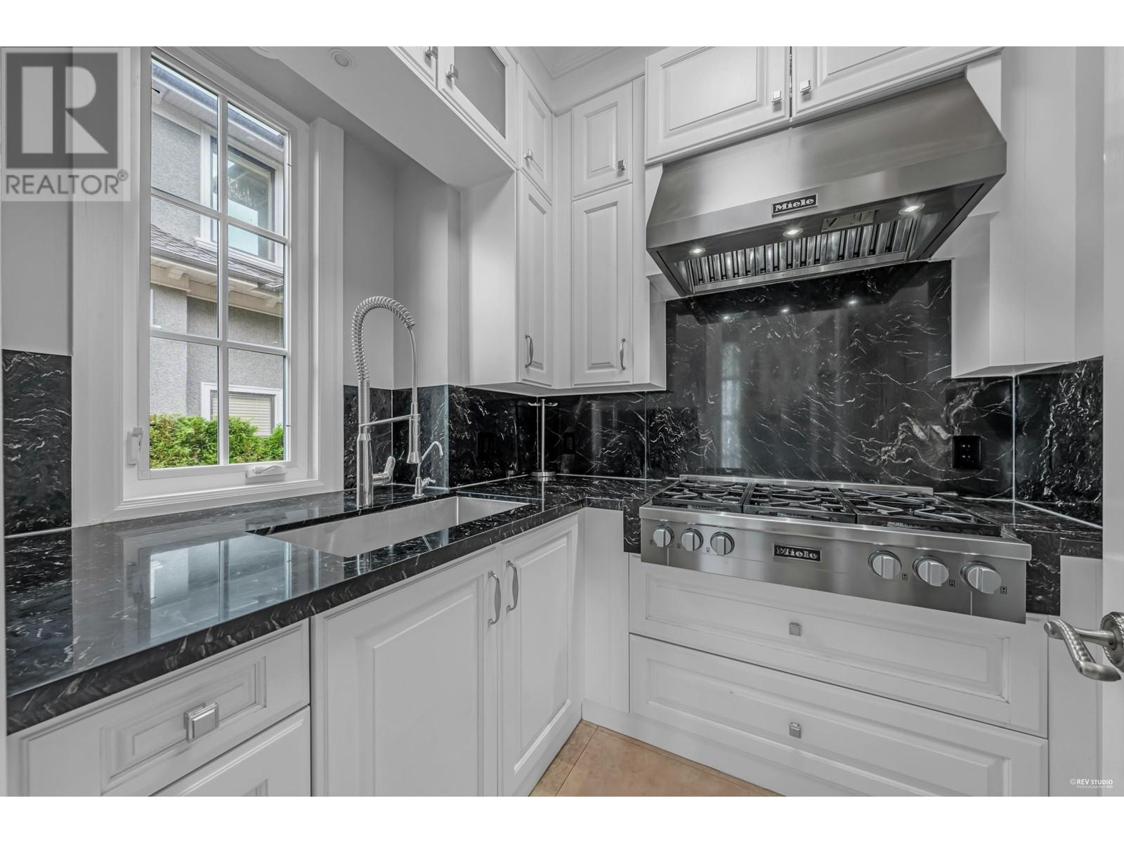 6011 Adera Street, Vancouver, British Columbia  V6M 3J3 - Photo 14 - R2925090