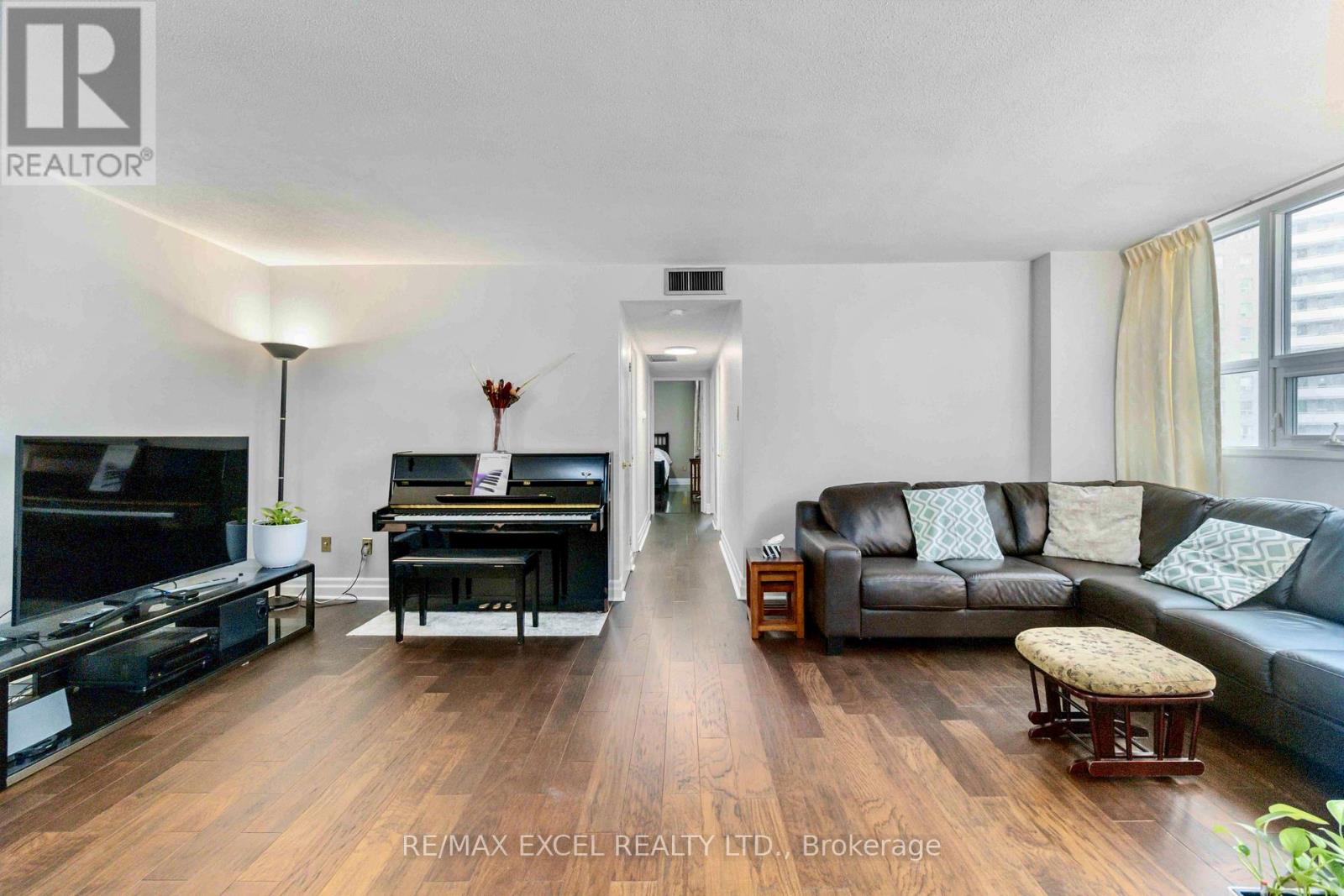 Property at 903 - 2323 CONFEDERATION PARKWAY image 3