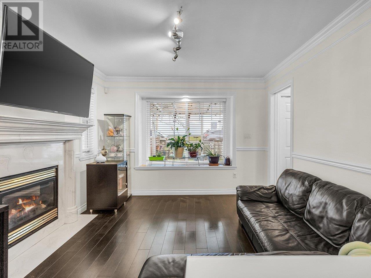 1 4689 Canada Way, Burnaby, British Columbia  V5G 1K9 - Photo 12 - R2985196