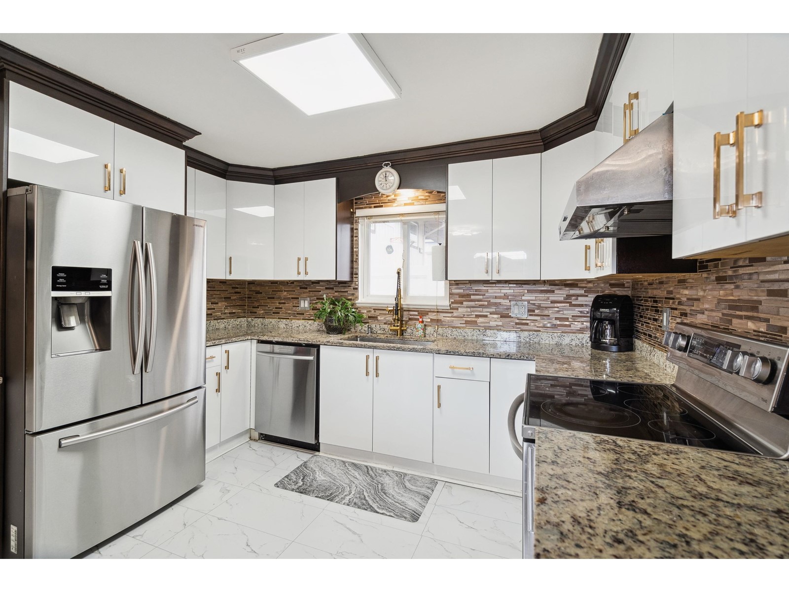 13406 63 Avenue, Surrey, British Columbia  V3X 1J8 - Photo 8 - R2985895