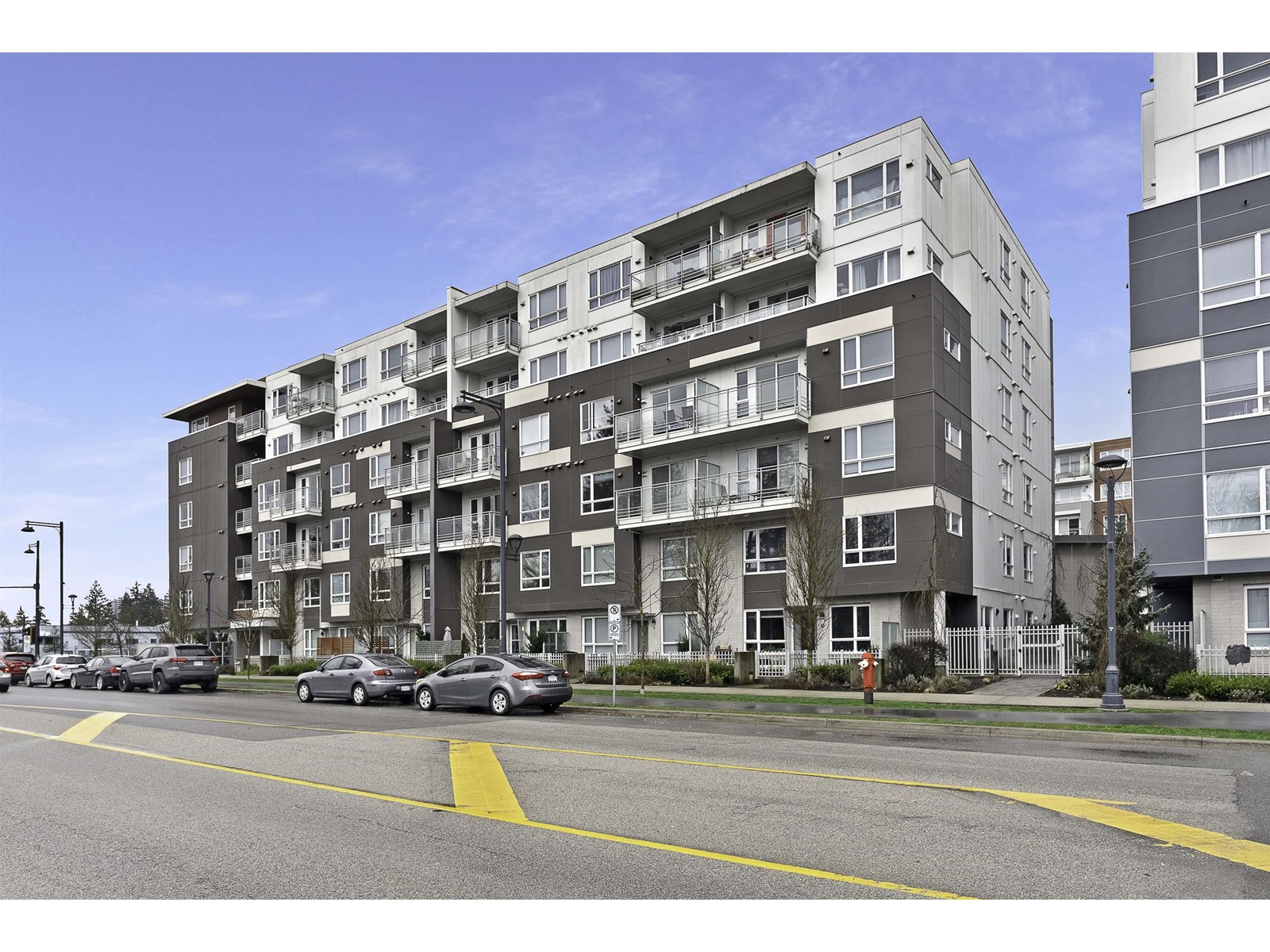 303 10581 140 Street, Surrey, British Columbia  V3T 0M7 - Photo 3 - R2985635
