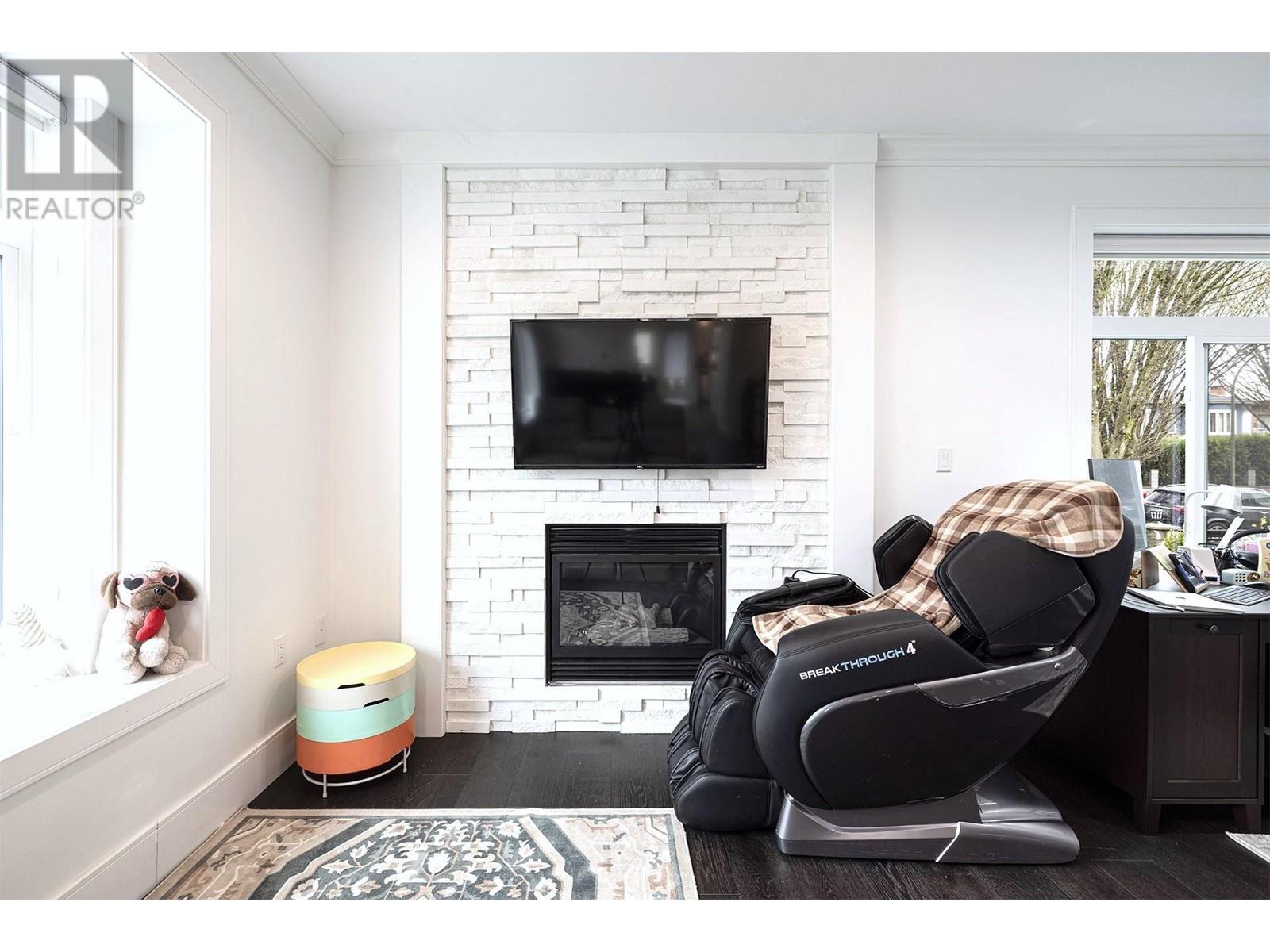 4375 Sidney Street, Vancouver, British Columbia  V5N 5S6 - Photo 11 - R2985013