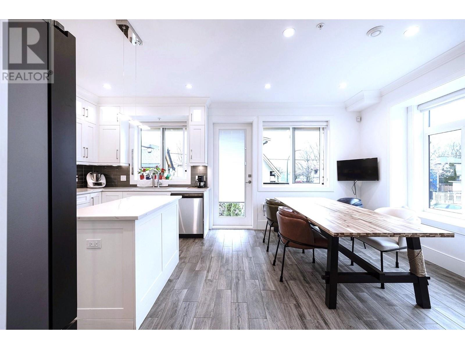 4375 Sidney Street, Vancouver, British Columbia  V5N 5S6 - Photo 8 - R2985013