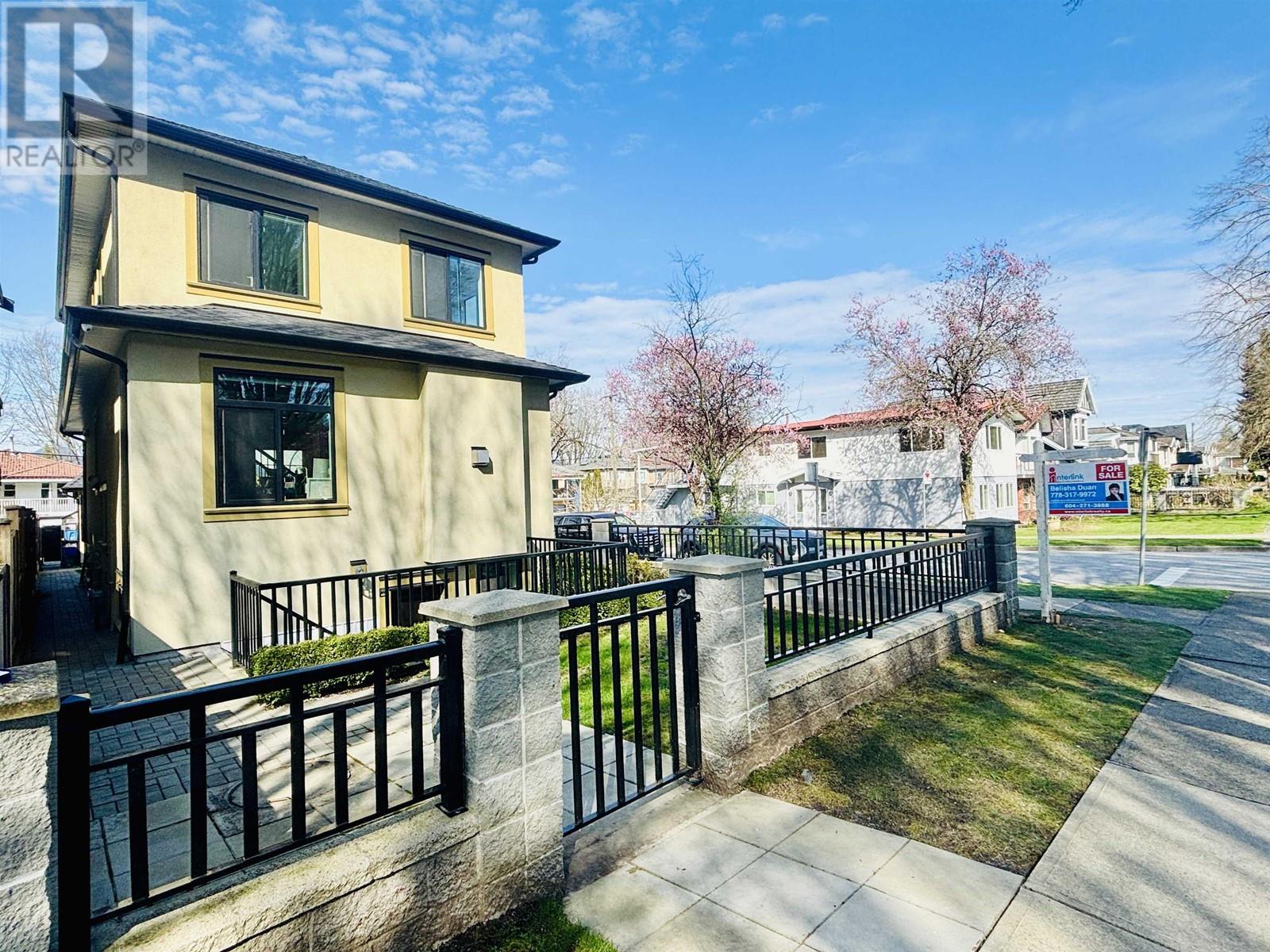 4375 Sidney Street, Vancouver, British Columbia  V5N 5S6 - Photo 2 - R2985013