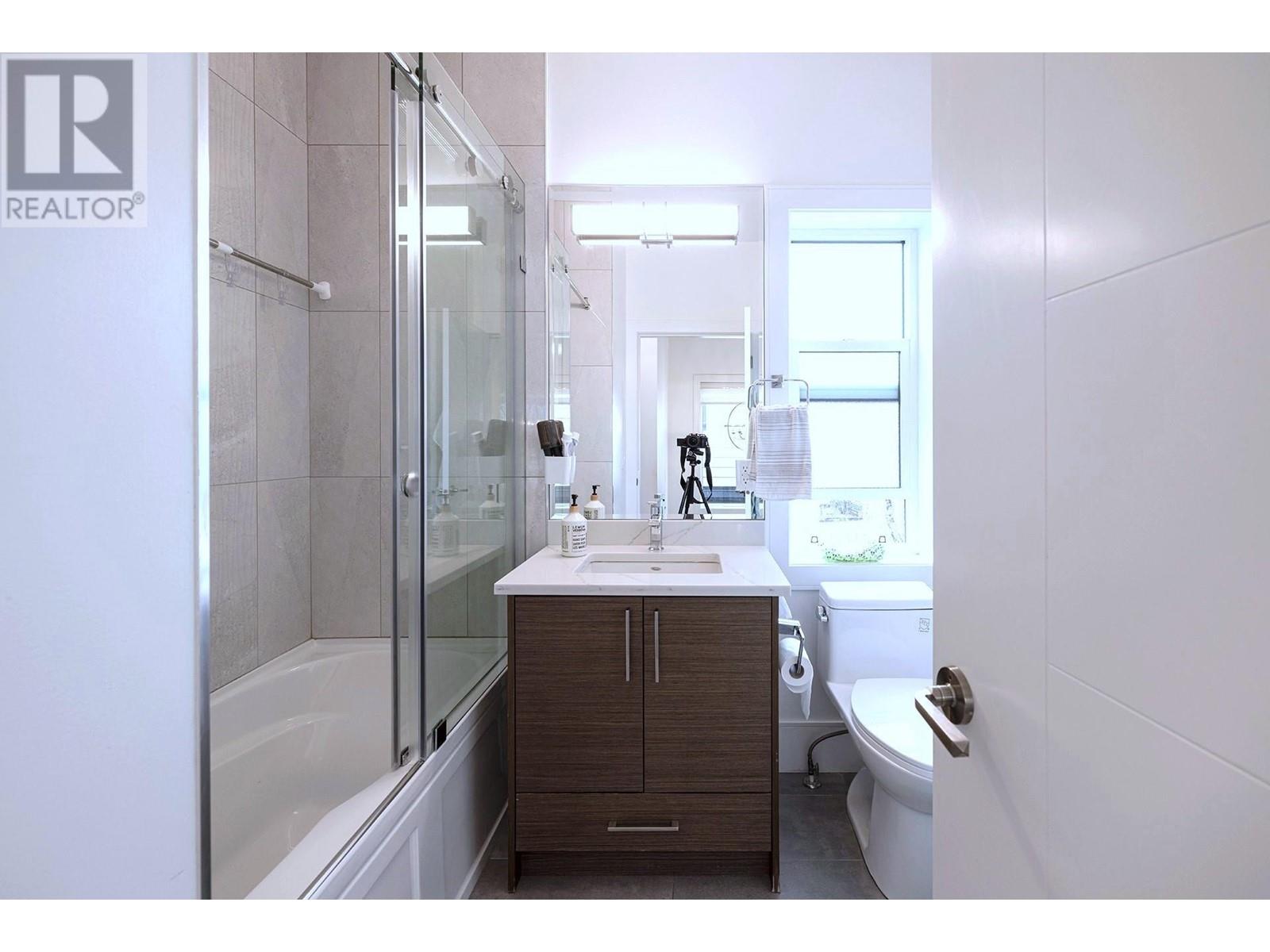 4375 Sidney Street, Vancouver, British Columbia  V5N 5S6 - Photo 23 - R2985013