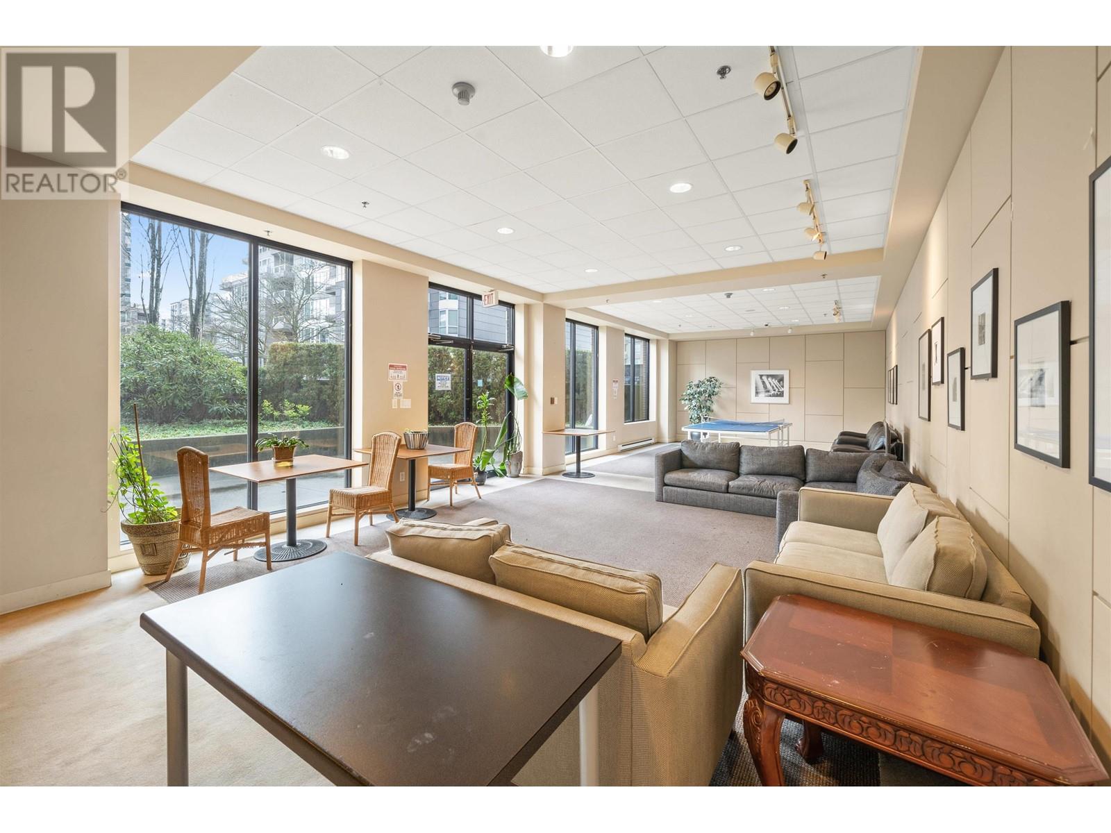 Listing Picture 25 of 33 : 1601 3438 VANNESS AVENUE, Vancouver / 溫哥華 - 魯藝地產 Yvonne Lu Group - MLS Medallion Club Member