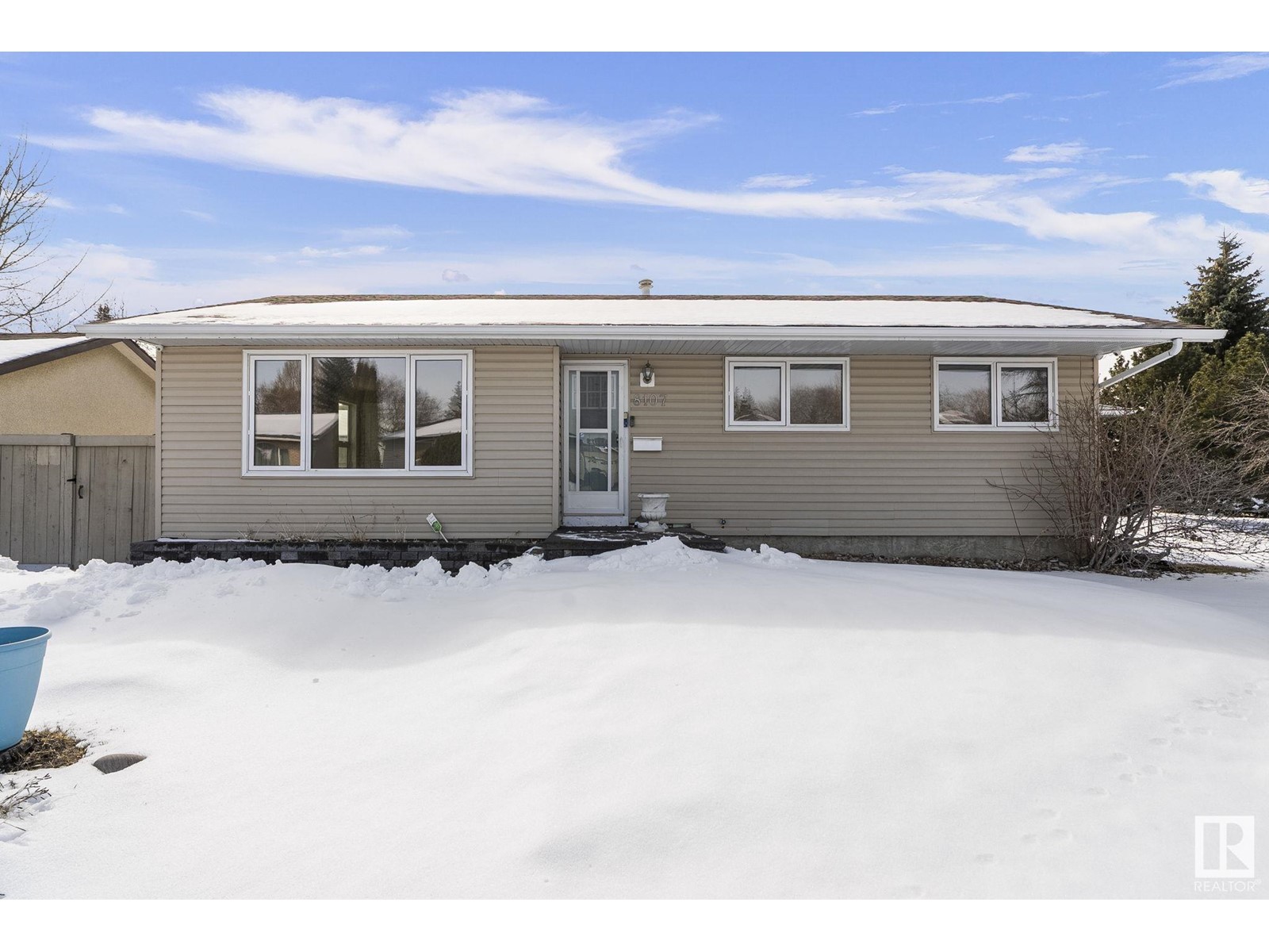 Property at 8107 22 AV NW image 2