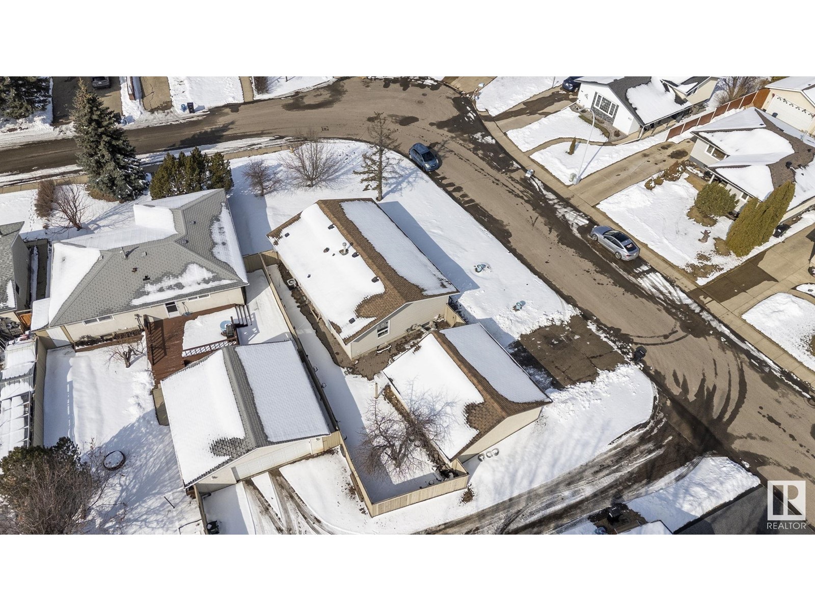 Property at 8107 22 AV NW image 5