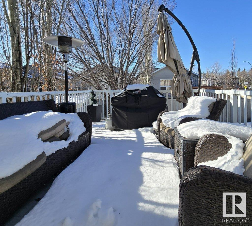 Property at 2 ERICKSON CL image 4