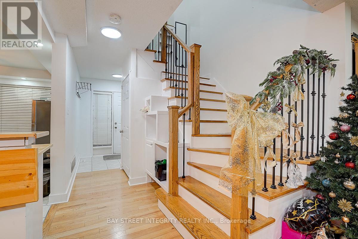 Property at 10 - 199 HILLCREST AVENUE image 3