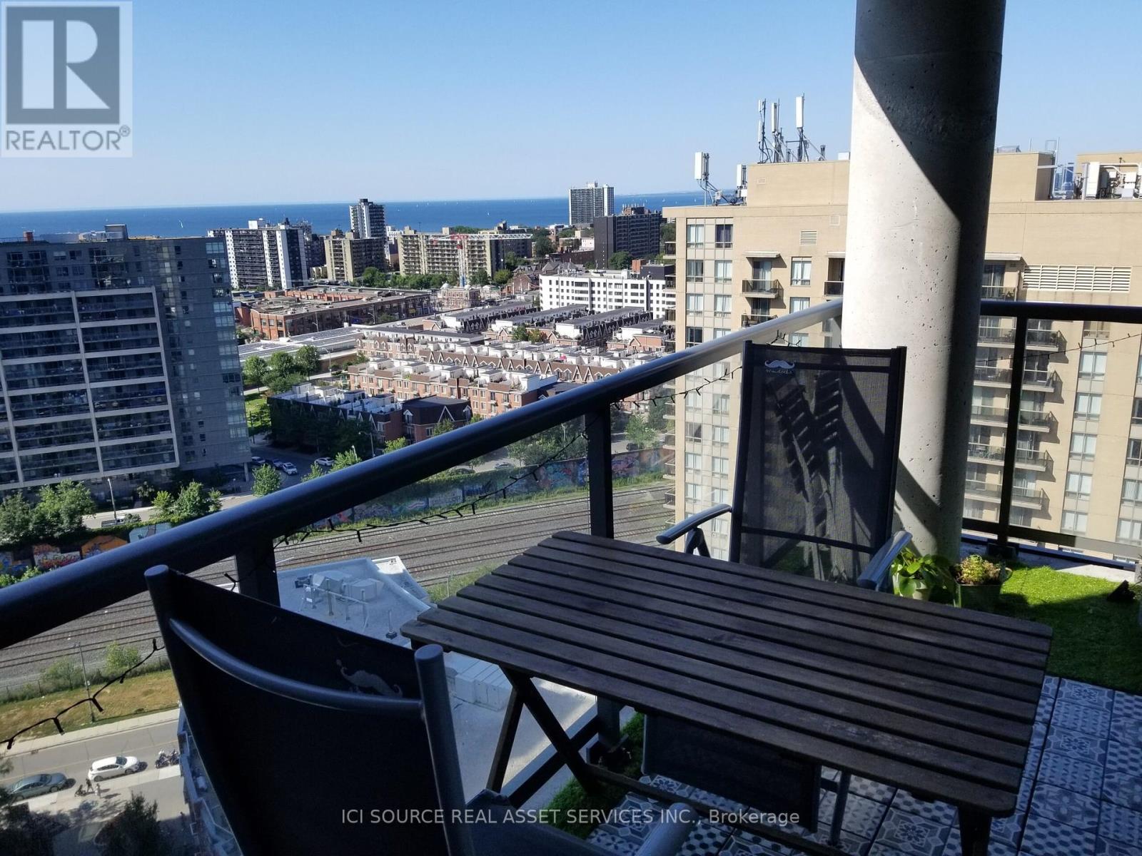 LPH 09 - 68 ABELL STREET, Toronto, Ontario