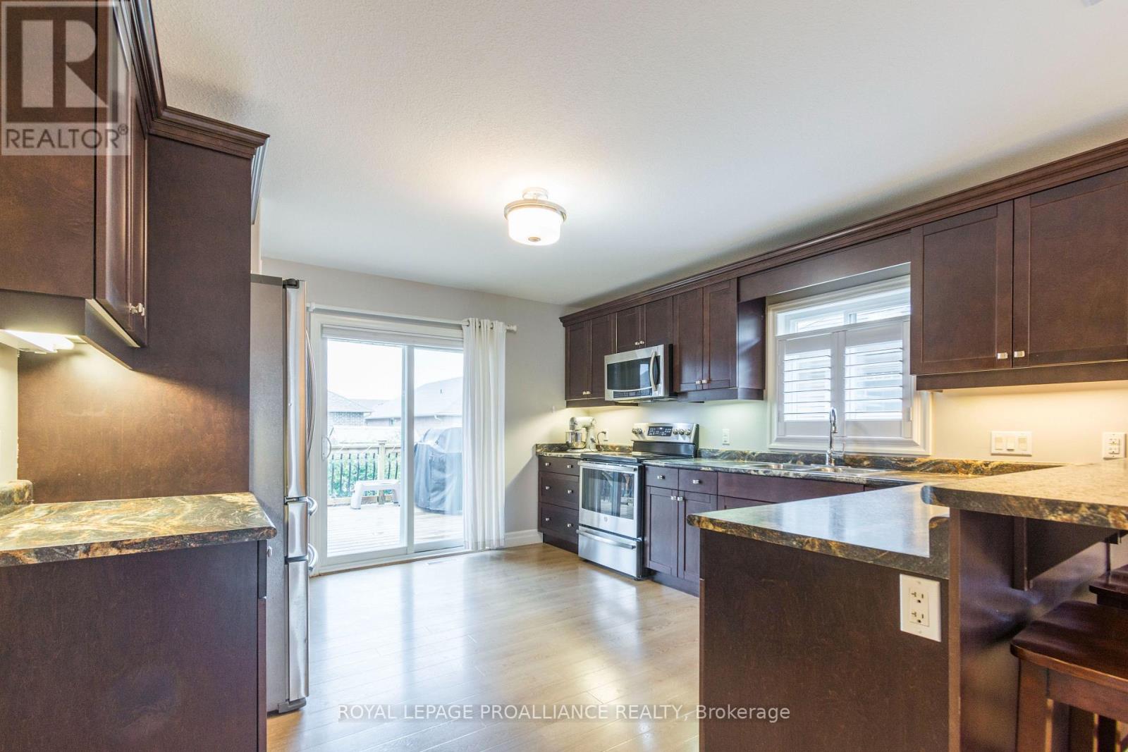 47 Tessa Boulevard, Belleville, Ontario  K8N 0B4 - Photo 10 - X12061391