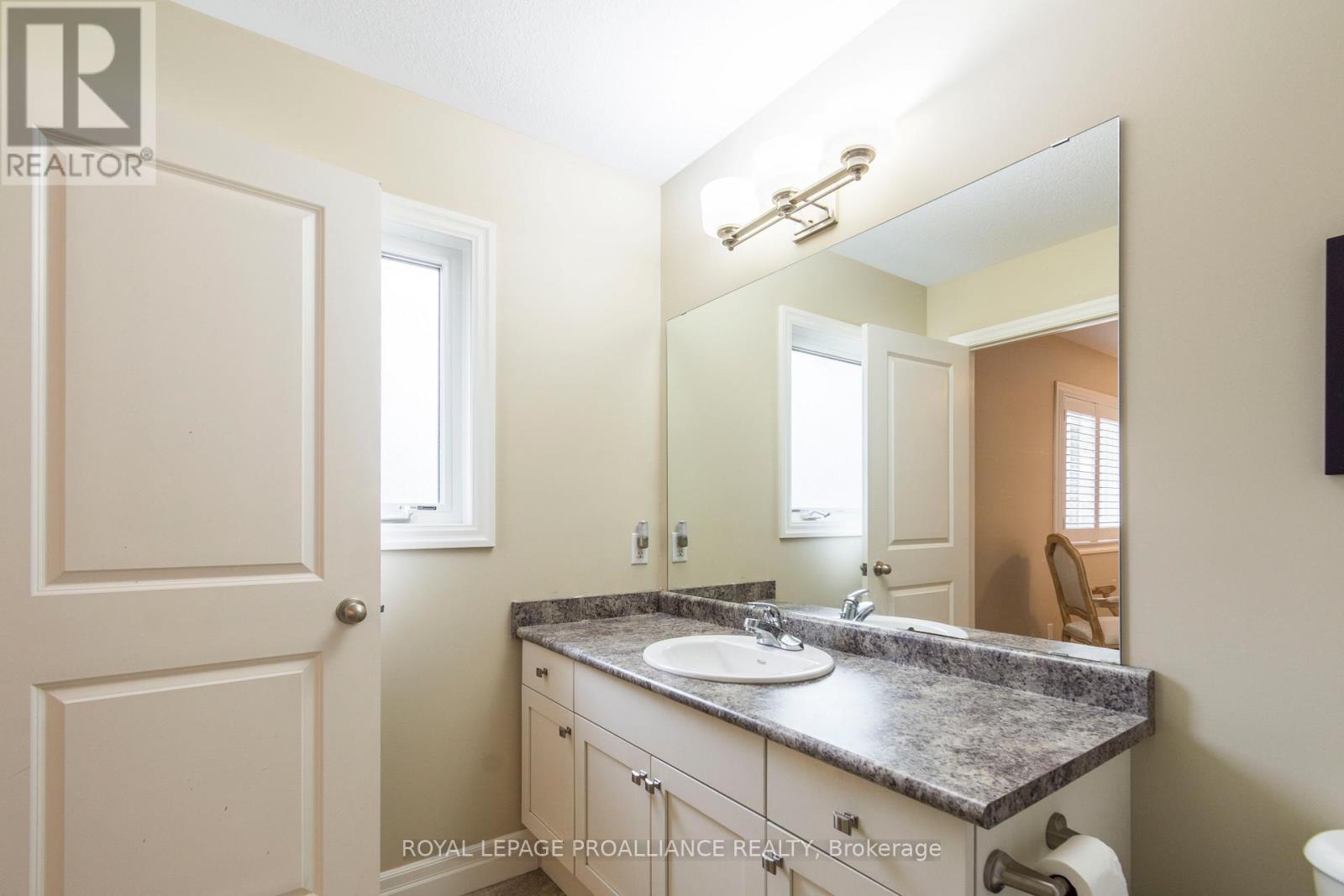 47 Tessa Boulevard, Belleville, Ontario  K8N 0B4 - Photo 16 - X12061391