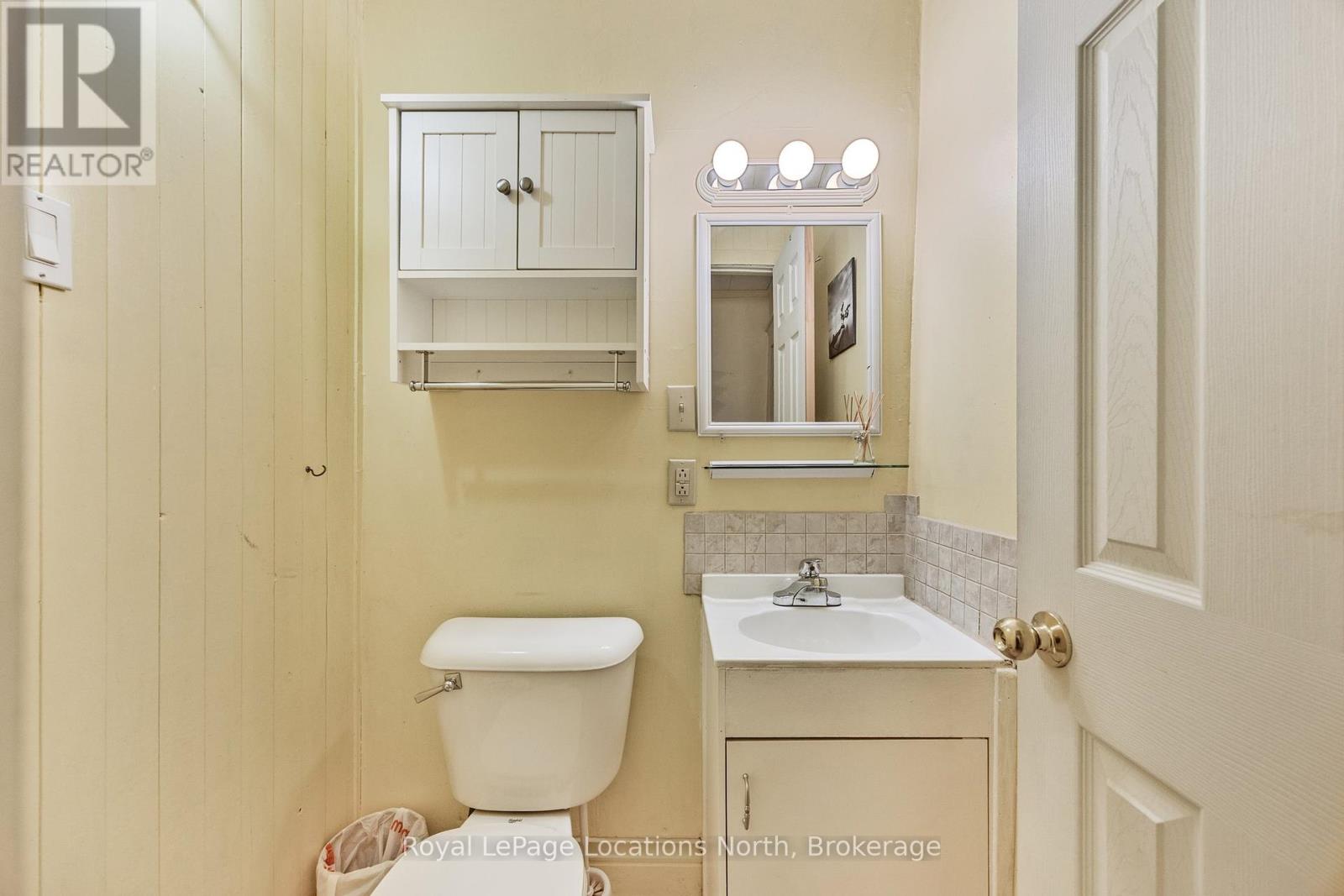 163 Henry Street, Meaford, Ontario  N4L 1E1 - Photo 15 - X12061389