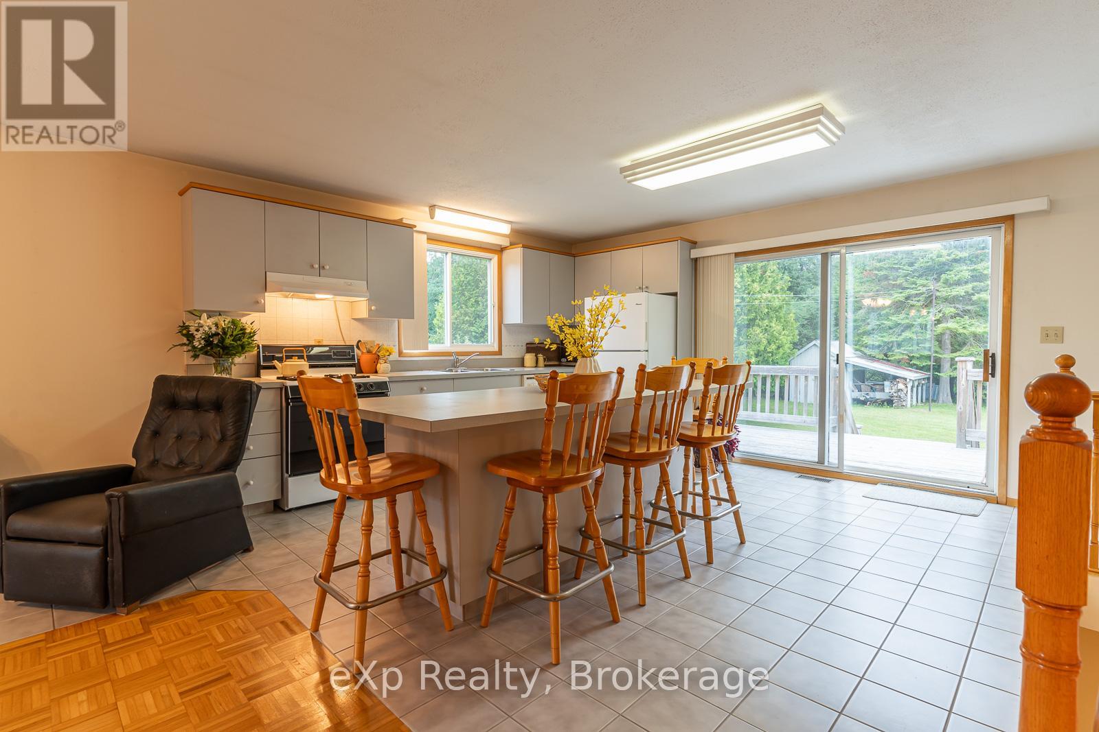 27 Bell Drive, Northern Bruce Peninsula, Ontario  N0H 1X0 - Photo 10 - X12061396