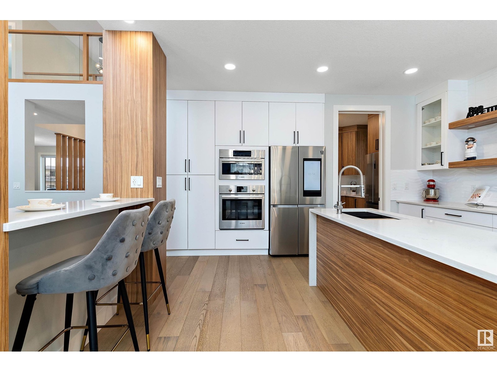 Property at 4003 KENNEDY CL SW image 3