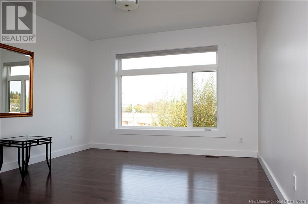 44 Bicentennial Drive, Woodstock, New Brunswick  E7M 6A7 - Photo 35 - NB115571