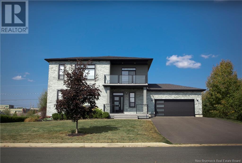 44 Bicentennial Drive, Woodstock, New Brunswick  E7M 6A7 - Photo 4 - NB115571