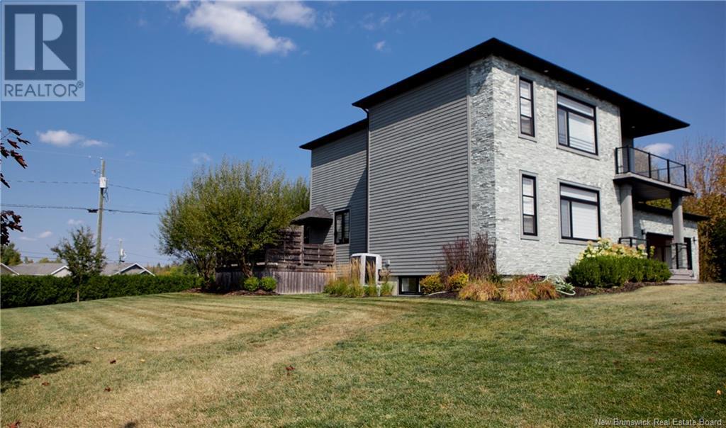 44 Bicentennial Drive, Woodstock, New Brunswick  E7M 6A7 - Photo 47 - NB115571