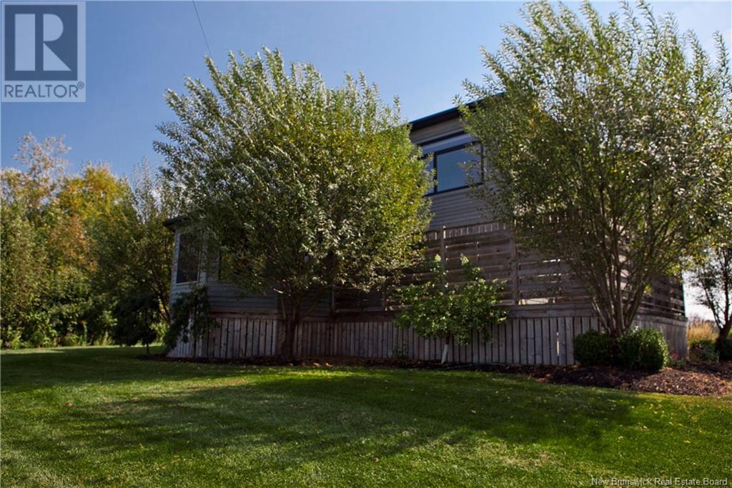 44 Bicentennial Drive, Woodstock, New Brunswick  E7M 6A7 - Photo 7 - NB115571