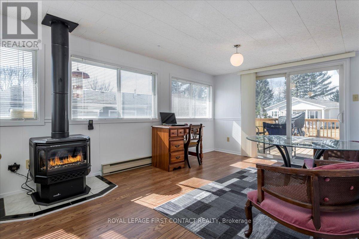 25 Hawthorne Drive, Innisfil, Ontario  L9S 1P1 - Photo 25 - N12061431