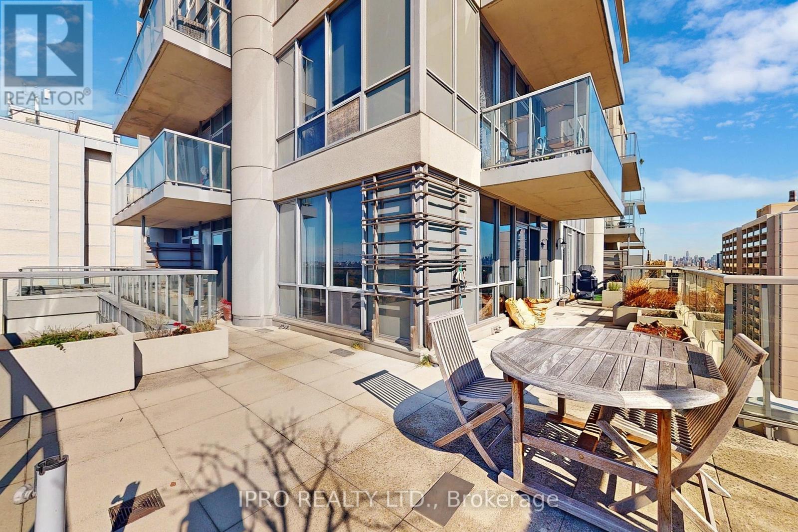 Property at 1804 - 70 HIGH PARK AVENUE image 1