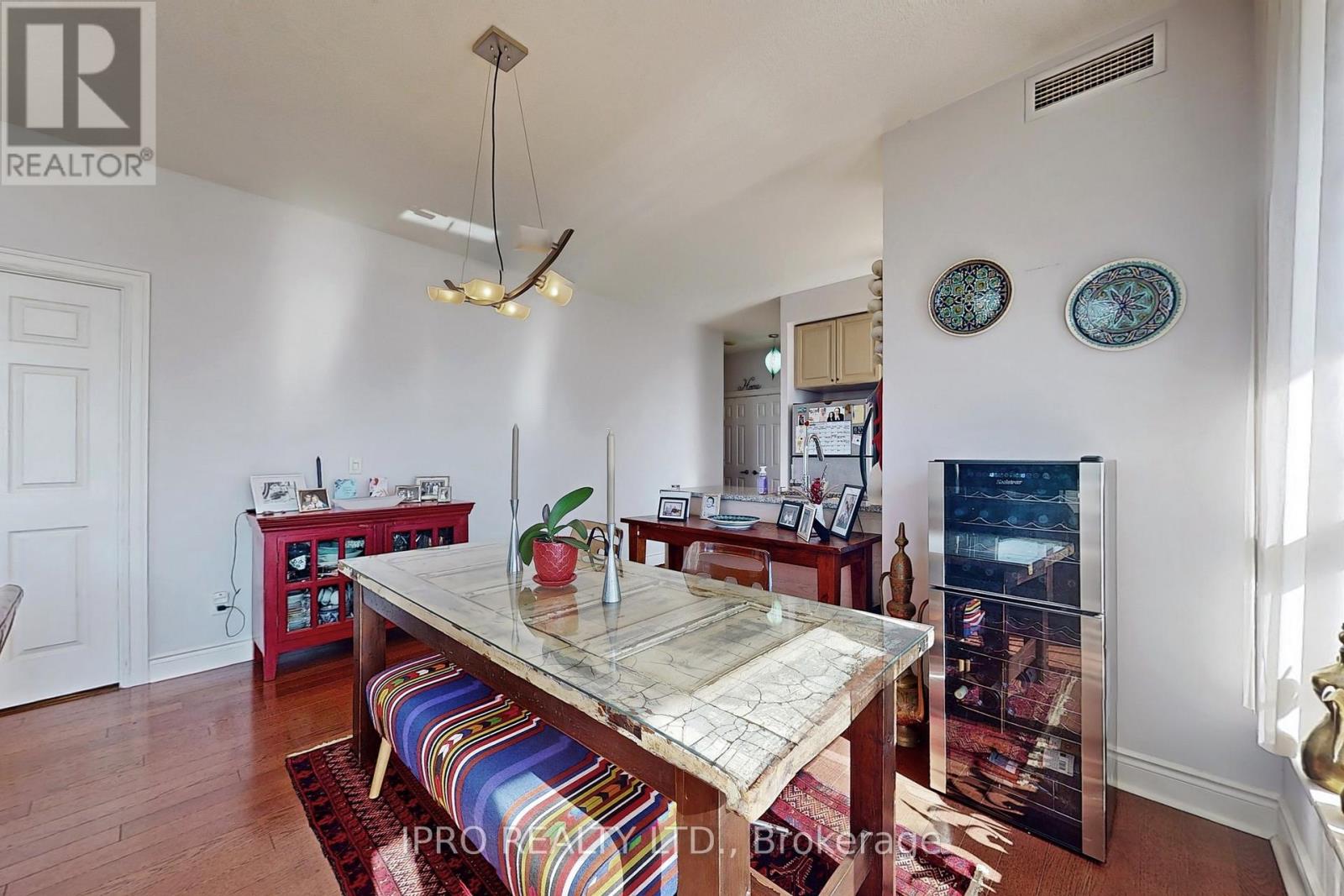 1804 - 70 High Park Avenue, Toronto, Ontario  M6P 1A1 - Photo 11 - W12053755