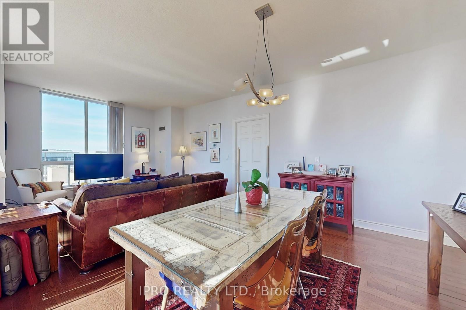 1804 - 70 High Park Avenue, Toronto, Ontario  M6P 1A1 - Photo 12 - W12053755