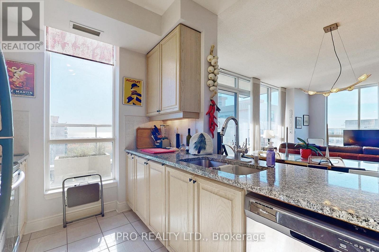 1804 - 70 High Park Avenue, Toronto, Ontario  M6P 1A1 - Photo 16 - W12053755