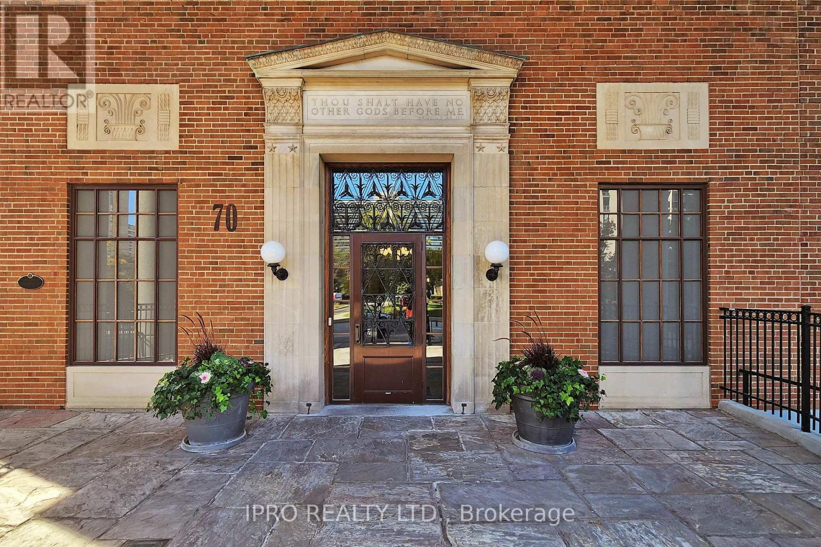 Property at 1804 - 70 HIGH PARK AVENUE image 4