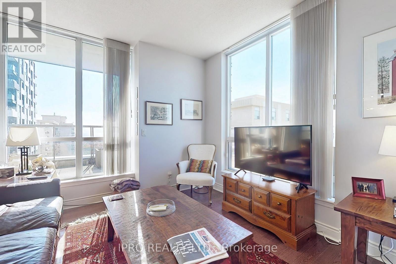 1804 - 70 High Park Avenue, Toronto, Ontario  M6P 1A1 - Photo 6 - W12053755