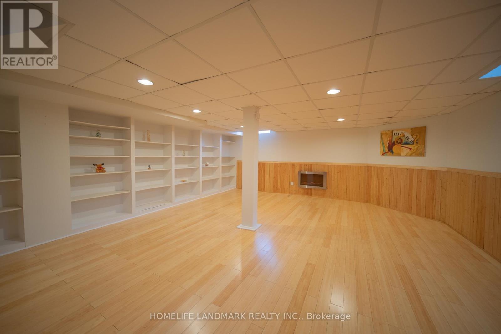 6929 Bilbao Lane, Mississauga, Ontario  L5N 1R2 - Photo 21 - W12061137