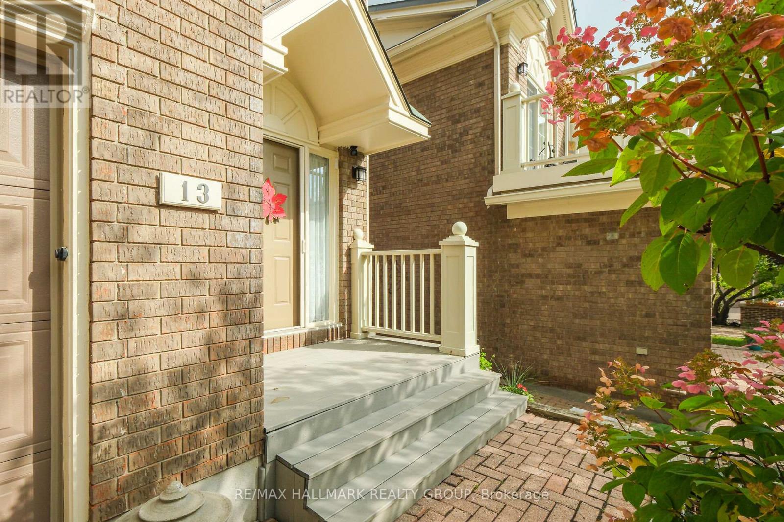 Property at 13 WATERFORD WAY image 3