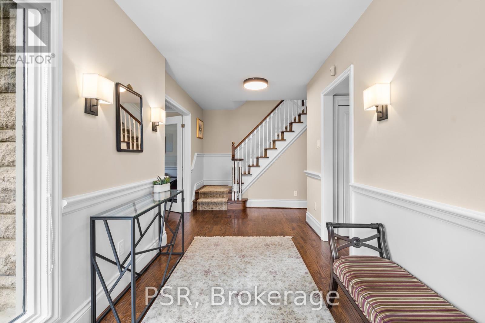 289 Indian Valley Trail, Mississauga, Ontario  L5G 2K9 - Photo 4 - W12061484