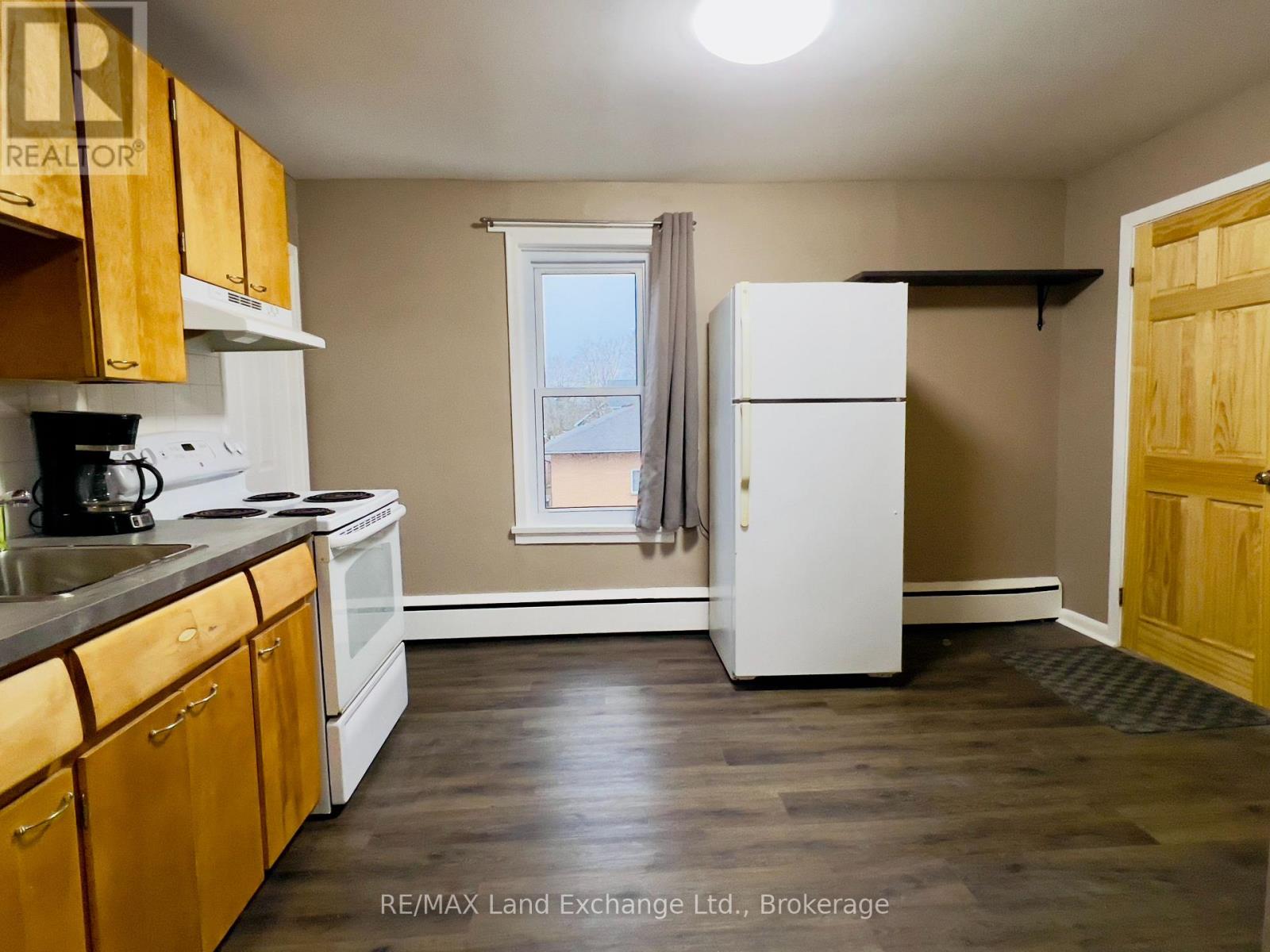 36 Alfred Street W, North Huron, Ontario  N0G 2W0 - Photo 15 - X12061452