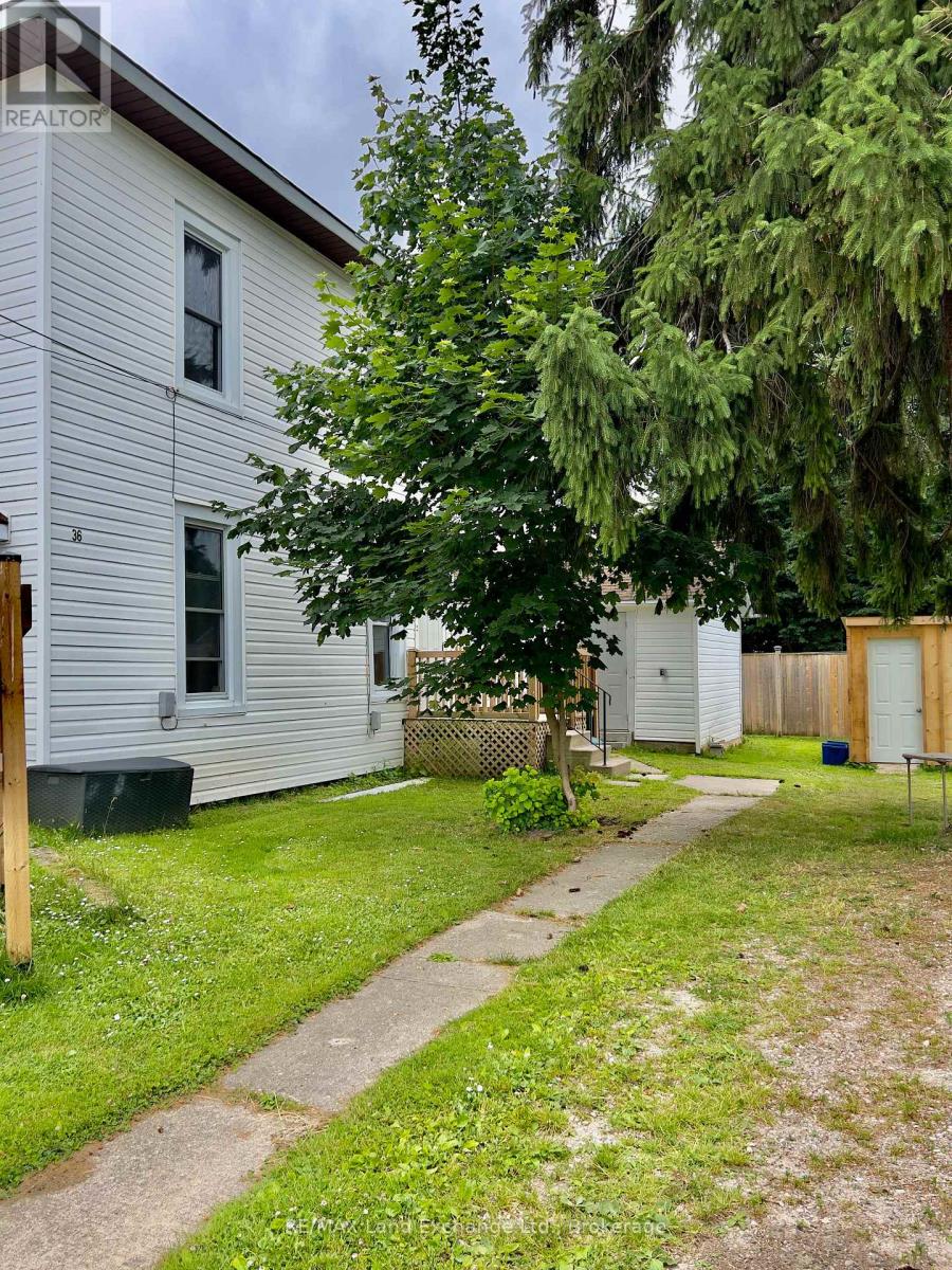 36 Alfred Street W, North Huron, Ontario  N0G 2W0 - Photo 3 - X12061452