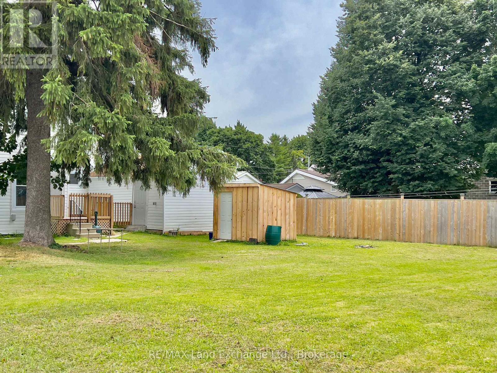36 Alfred Street W, North Huron, Ontario  N0G 2W0 - Photo 4 - X12061452