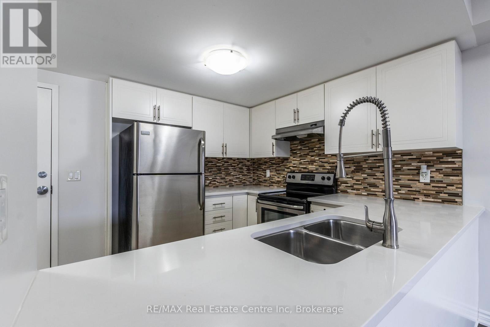 113 - 103 Westminster Crescent, Centre Wellington, Ontario  N1M 0C6 - Photo 2 - X12061481