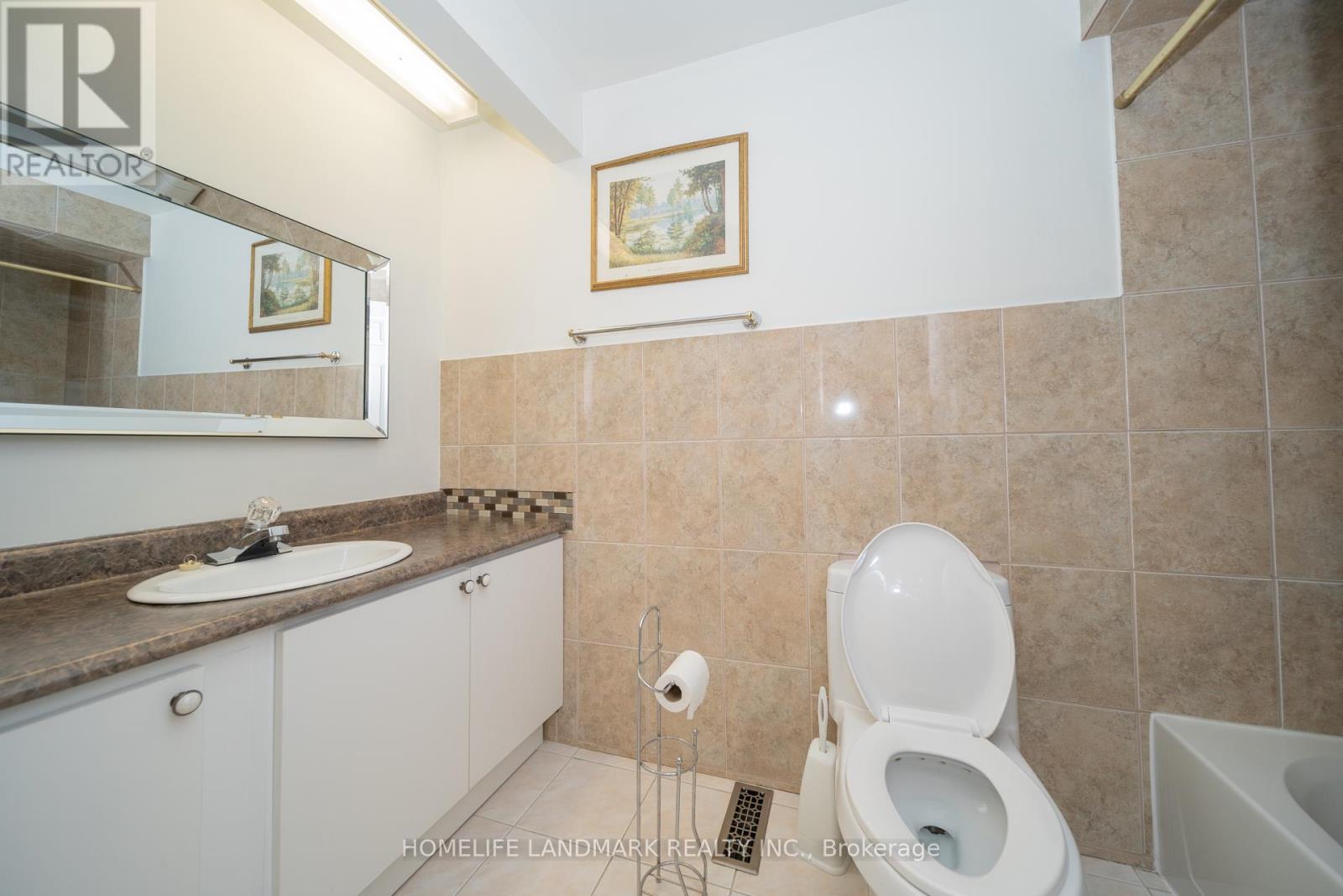 6929 Bilbao Lane, Mississauga, Ontario  L5N 1R2 - Photo 11 - W12061137