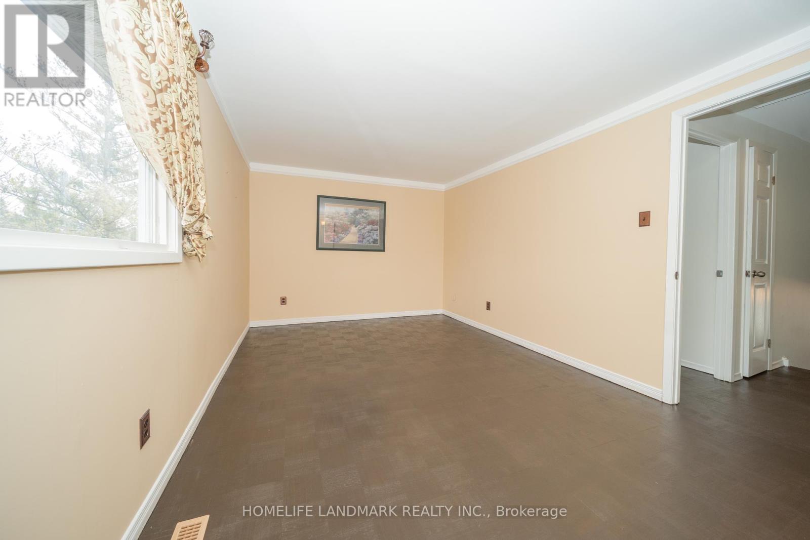 6929 Bilbao Lane, Mississauga, Ontario  L5N 1R2 - Photo 16 - W12061137
