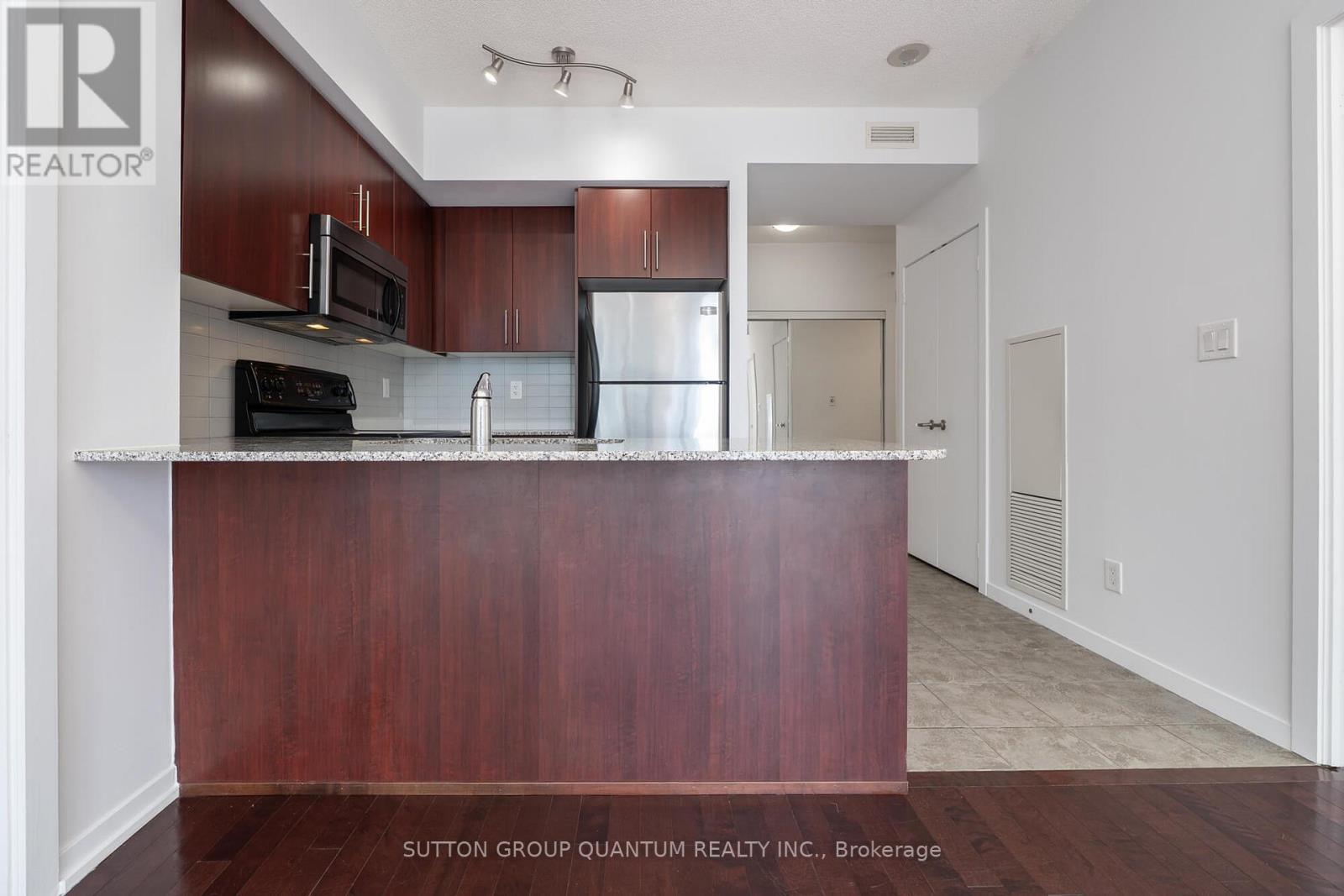 2601 - 65 Bremner Boulevard, Toronto (Waterfront Communities), Ontario  M5J 0A7 - Photo 4 - C12061447