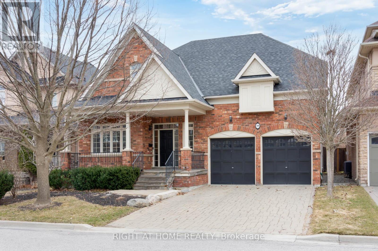 Property at 19 WESLOCK CRESCENT image 1