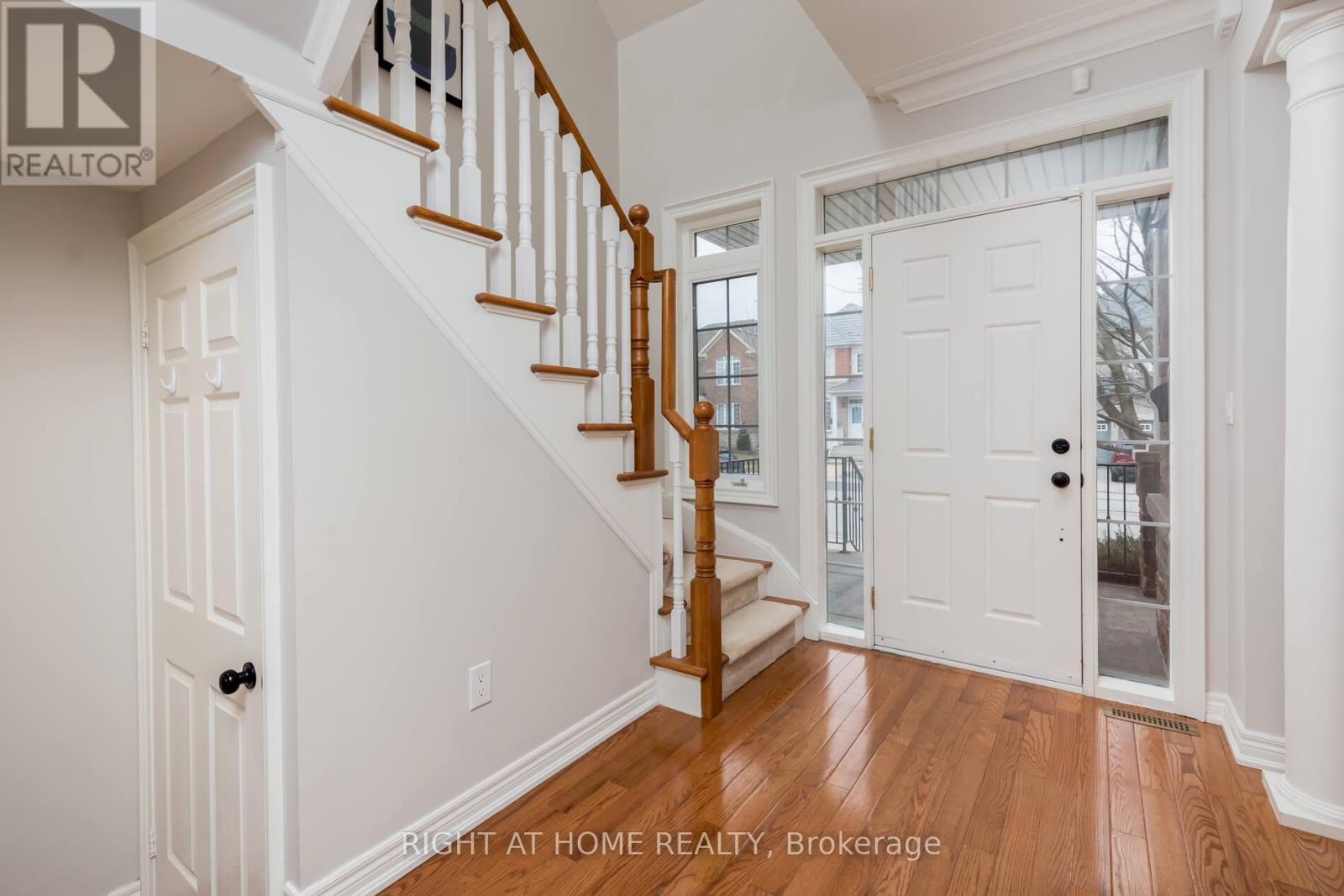 Property at 19 WESLOCK CRESCENT image 4