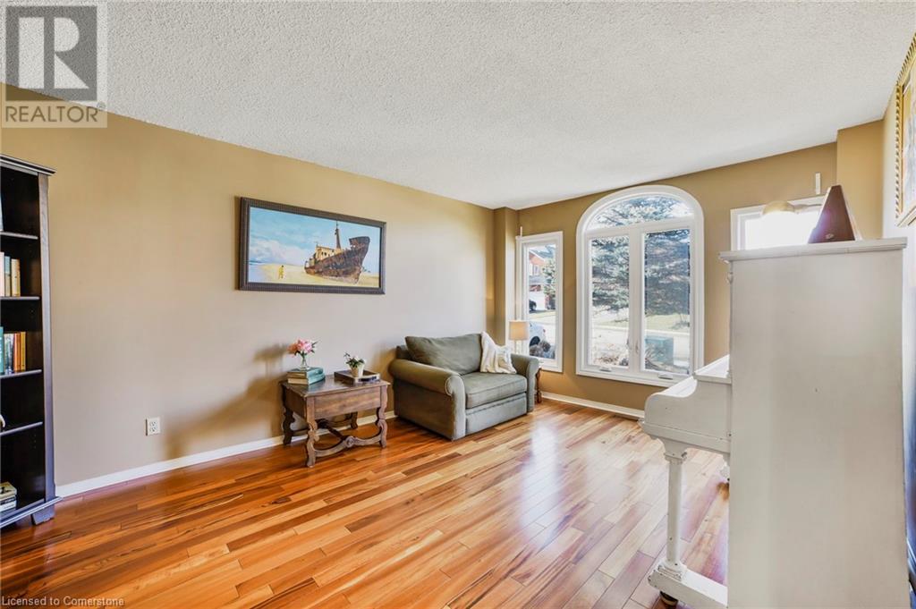 Property at 130 HUNTINGWOOD Avenue image 5
